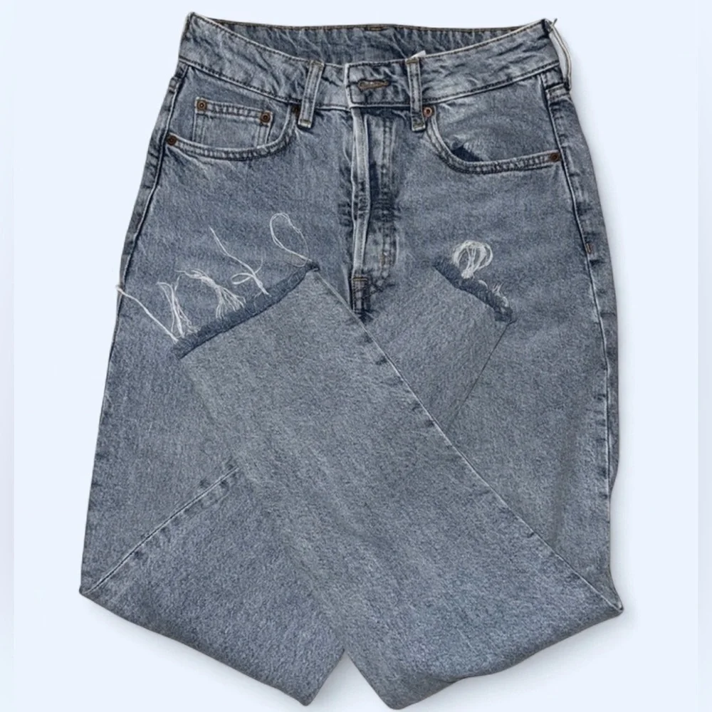H&M Ultra High Rise Straight Leg Jeans Size 6 Blue - Picture 5 of 8